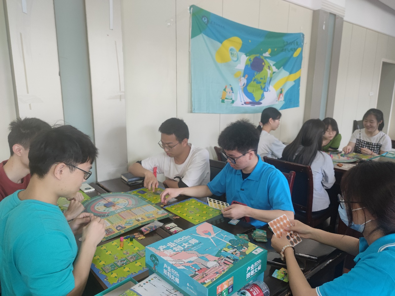 0638太阳集团官网资源与环境工程学院举办桌游科普活动:以桌游形式传达双碳理念